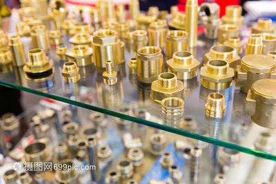 五金行业的视觉语言 从产品图鉴到行业洞察